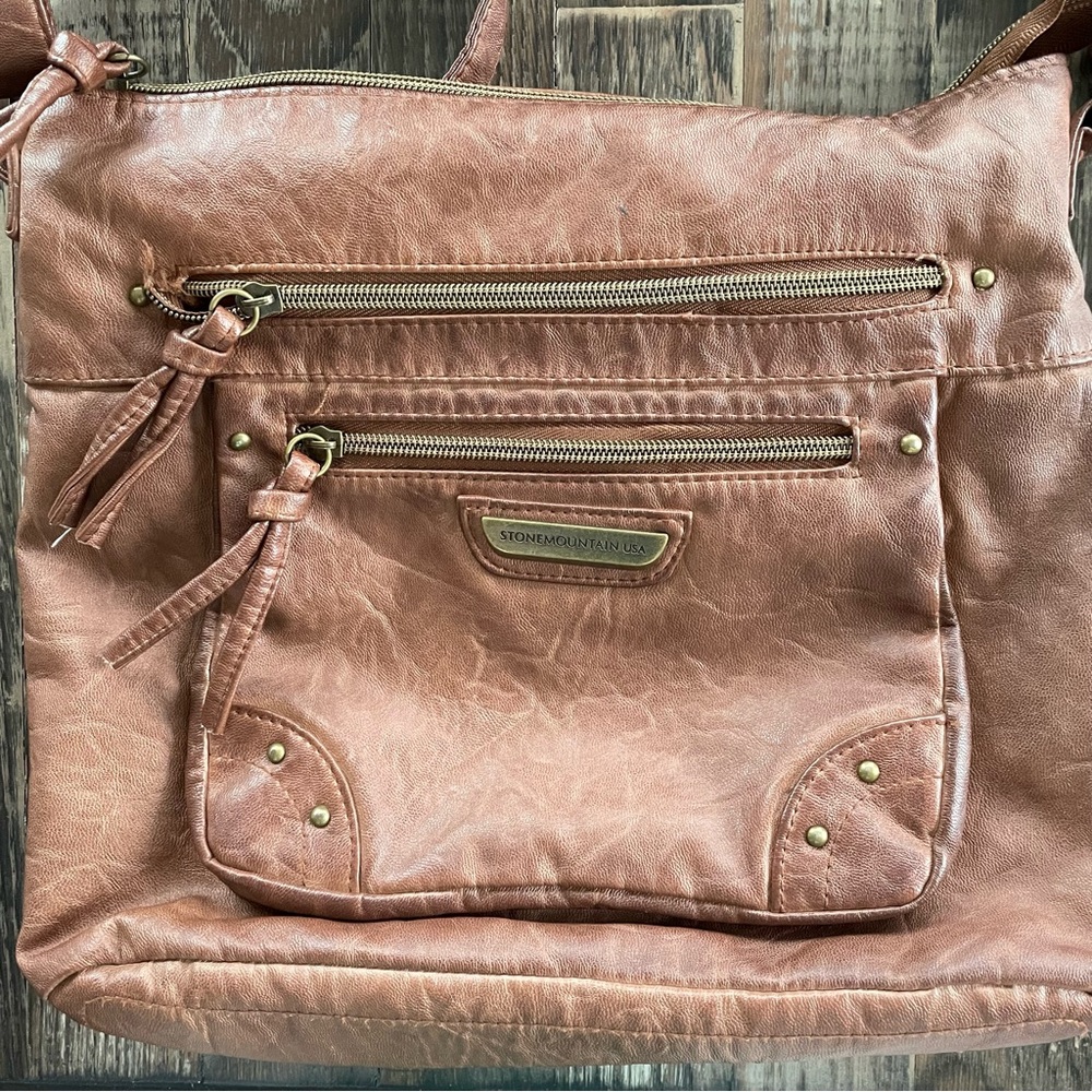 Stone Mountain USA‎ brown leather purse. Great condition inside and out! - Picture 4 of 6